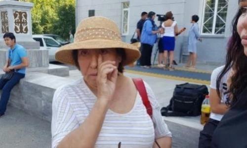 Мама Геннадия Головкина пришла голосовать и получила неожиданную реакцию