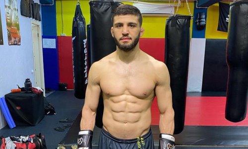 Российский боец показал физическую форму за две недели до боя с «Казахом» в UFC. Фото