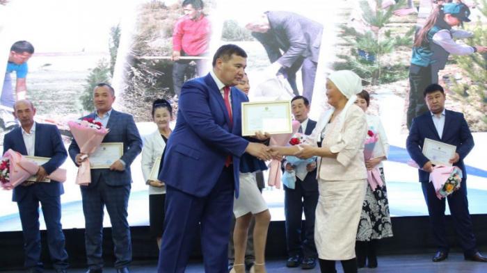 Участников акции Birge: Taza Qazaqstan наградили в Кызылорде
                02 декабря 2022, 23:07