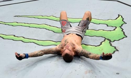 Один из лучших бойцов UFC показал последствия заражения стафилококковой инфекцией. Фото