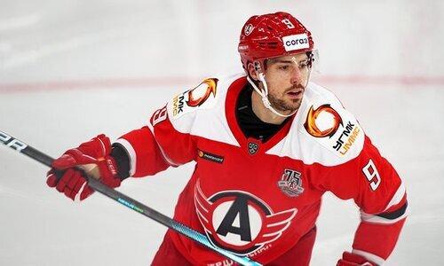 Шайба хоккеиста сборной Казахстана помгола его клубу одержать победу в матче КХЛ