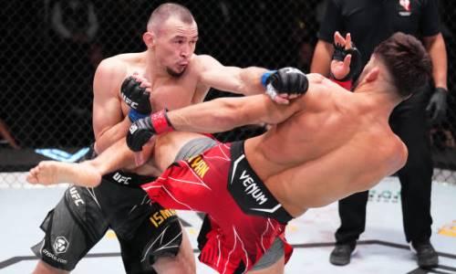 «Крутейший». Поступок «Казаха» во время боя в UFC вызвал восхищение в России. Видео