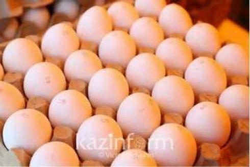 Куриные яица по завышенным ценам продавали в трех областях Казахстана