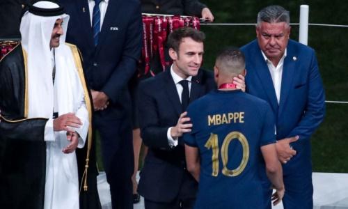 «Их до сих пор трясет». Появилось видео речи президента Франции в раздевалке после финала ЧМ-2022