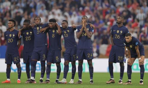 «Его задница стоила нам Кубка мира!» Во Франции нашли виновника поражения в финале ЧМ-2022. Фото и видео
