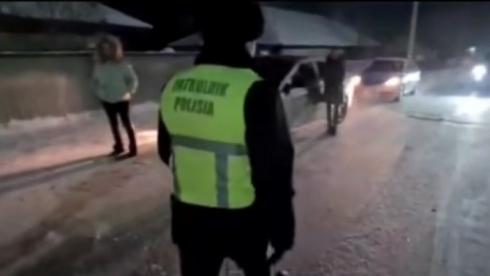 «Представился пенсионером ОВД»: задержание пьяного водителя попало на видео в Караганде