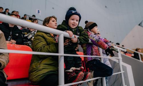 Parimatch Foundation пригласил детей из села Тургень на матч ХК «Алматы»