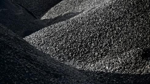 Под слоем черной пыли: карагандинцы жалуются на плохую экологию из-за угольных предприятий