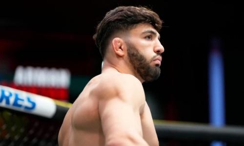 Обидчик казахского бойца UFC отказал чемпиону промоушна