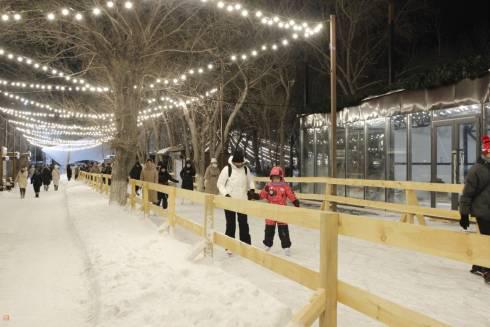 Всю новогоднюю ночь в Центральном парке Караганды будет работать линейный каток