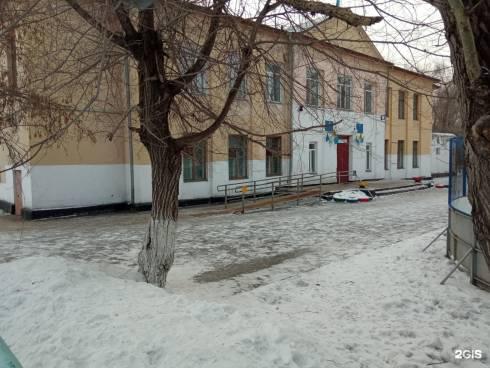 В Караганде здание школы № 44 признано аварийным