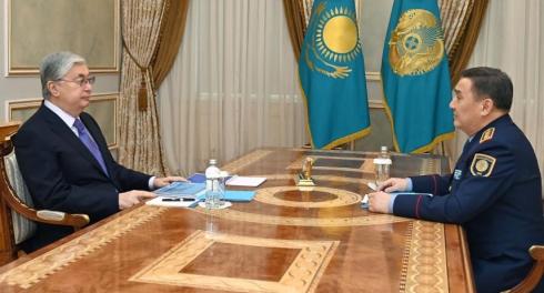 Президент РК принял министра внутренних дел Марата Ахметжанова
