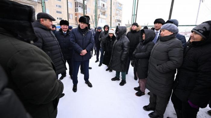 Ашимбаев встретился с пострадавшими от урагана жителями Жамбылской области
                10 января 2023, 20:04