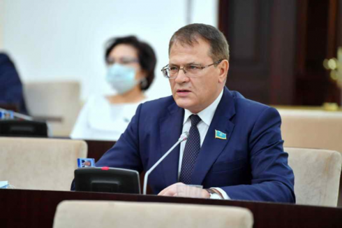 Прекращены полномочия депутата Сената Андрея Лукина