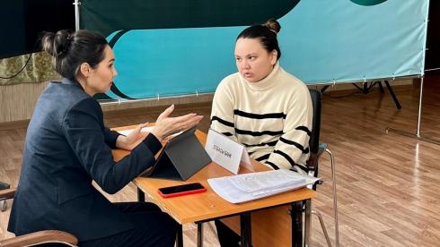 В Карагандинской области запустили мобильные пункты в помощь молодёжи