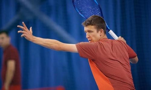 Казахстанский теннисист не сумел выйти в полуфинал турнира в Тенерифе