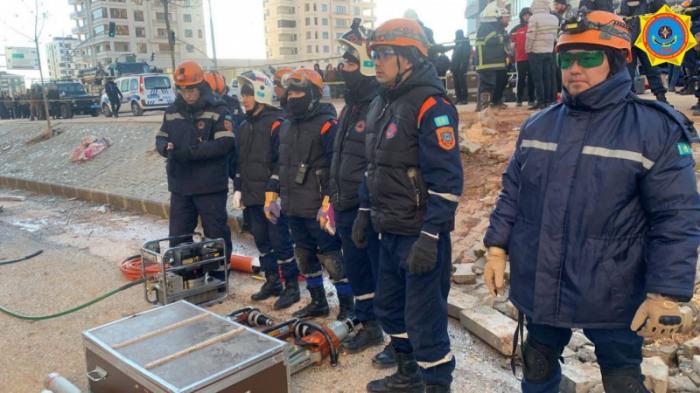 Спасатели Казахстана опубликовали видео с места разбора завалов в районе Ибрахимили в Турции
                07 февраля 2023, 21:13
