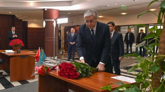 Токаев посетил посольство Турции в Казахстане
                08 февраля 2023, 11:43