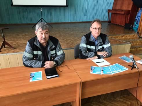 Кандидат в депутаты Карагандинского областного маслихата Евгений Буслаев встретился с шахтёрами
