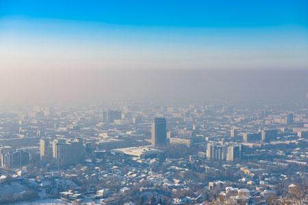 Экология: в Алматы хотят запретить использовать уголь