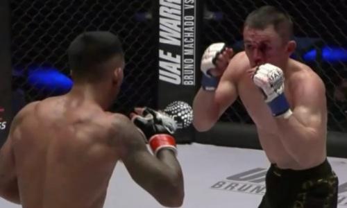 Видео кровавой зарубы претендента на UFC из Казахстана с «Динамитом»