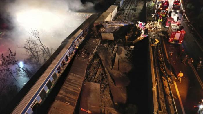 16 человек погибли при столкновении двух поездов в Греции
                01 марта 2023, 07:24