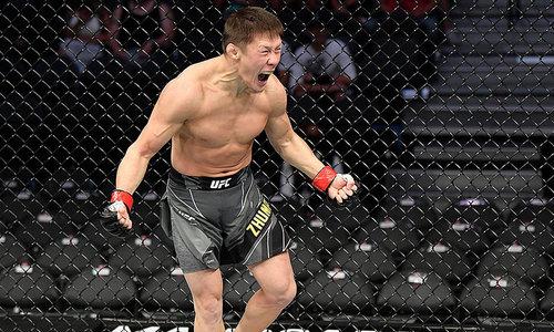 Жалгас Жумагулов назвал победителя главного боя турнира UFC с участием Шавката Рахмонова