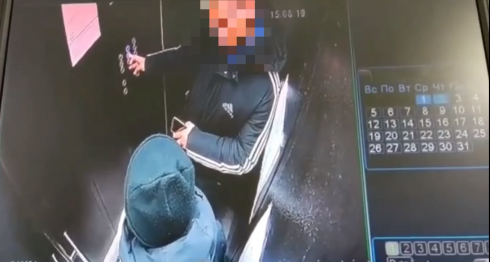 В Караганде за приставание к девочке в лифте мужчине дали трое суток ареста
