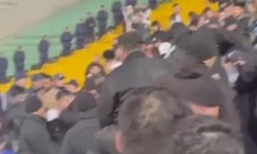 Полиция и спецназ «скрутили» фанатов на матче «Кайрата» в КПЛ. Видео