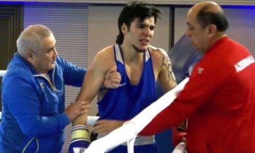 Казахстанский боксер заставил соперника материться от дикой боли. Видео нокаута