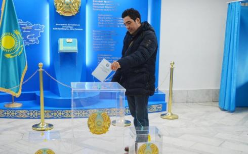 «Это гражданский долг»: как проходят выборы в депутаты Мажилиса Парламента РК и маслихатов в Караганде
