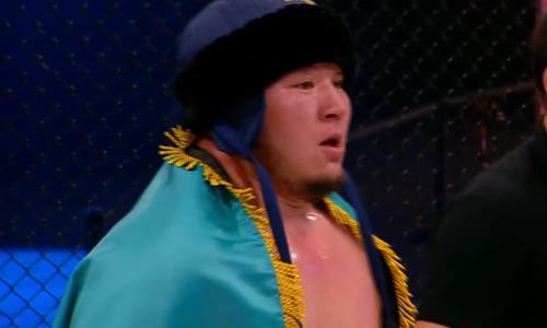 Казахстанский тяжеловес нанес первое поражение таджикистанскому бойцу MMA