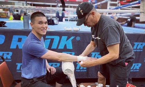 Казахстанский боксер проведет бой с сенсационным обидчиком Турсынбая Кулахмета