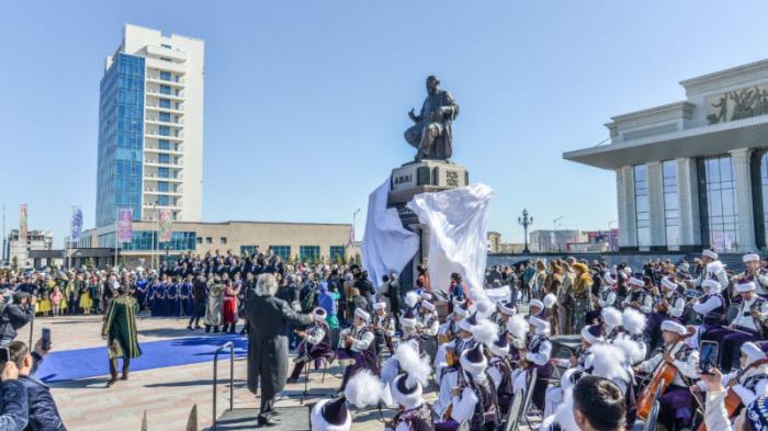 Памятник Абаю открыли в Талдыкоргане
                21 марта 2023, 16:00