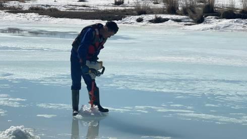 На реках Карагандинской области продолжается дробление льда