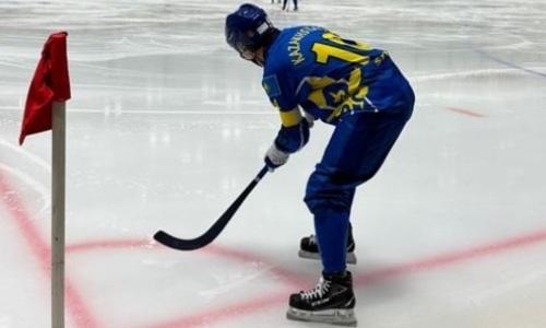 Казахстан разгромом завершил третий матч на чемпионате мира по хоккею с мячом