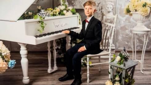 Двенадцатилетний музыкант из Караганды занял первое место на международном конкурсе