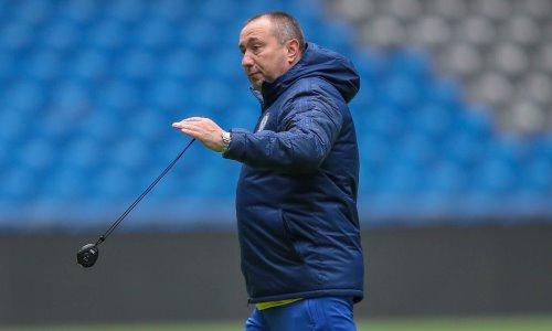 Самый успешный тренер в истории футбола Казахстана сделал заявление об уходе из команды
