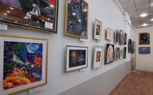Космос и не только: что представили на новой выставке в карагандинском музее ИЗО