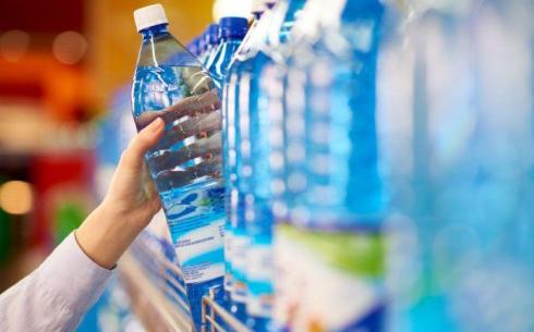 Большинство опрошенных карагандинцев признались, что для питья покупают воду в бутылках