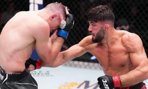 Казах Дамир Исмагулов вызвался спасти бой своего обидчика ради реванша в UFC