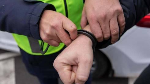 Грабителя, отобравшего у мужчины электросамокат, задержали в Караганде