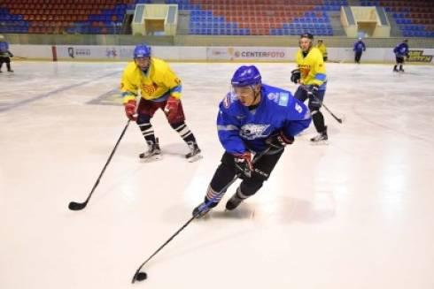 В хоккей играют металлурги АО «АрселорМиттал Темиртау»