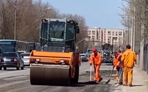 Средний ремонт дороги на проспекте Бухар жырау в Караганде начнется 10 мая