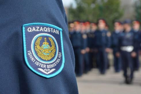 Двух серийных домушников задержали в Карагандинской области