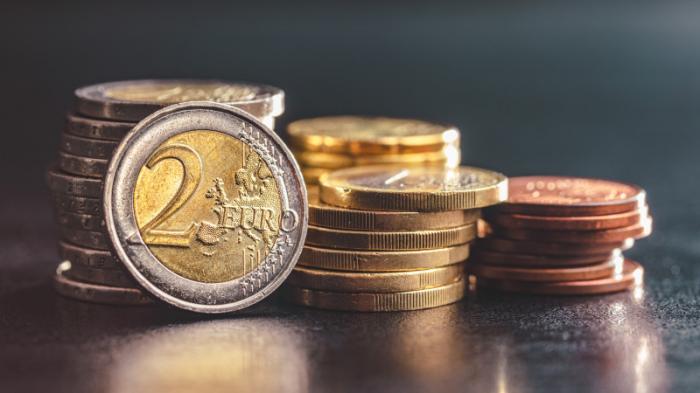 Установлены официальные курсы доллара, рубля и евро на праздничные дни
                Вчера, 17:30