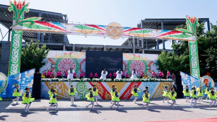 Как жители Шымкента отметили День единства народа Казахстана
                01 мая 2023, 19:06