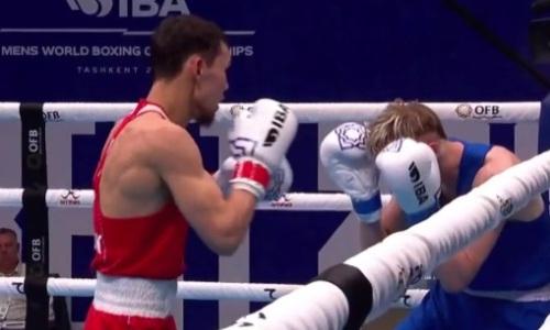 Видео победного боя казахстанского боксера с пятикратным чемпионом мира на ЧМ-2023