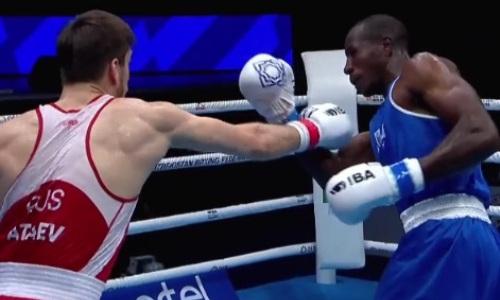 Российский боксер избил и нокаутировал африканца на чемпионате мира. Видео
