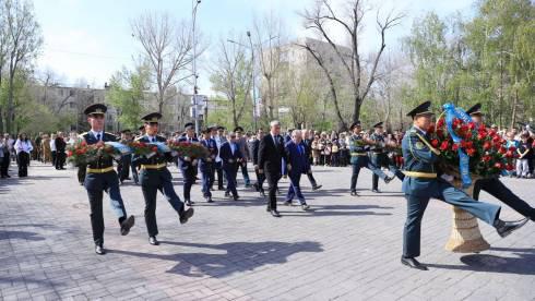 Ермаганбет Булекпаев поздравил ветеранов войны с Днём Победы